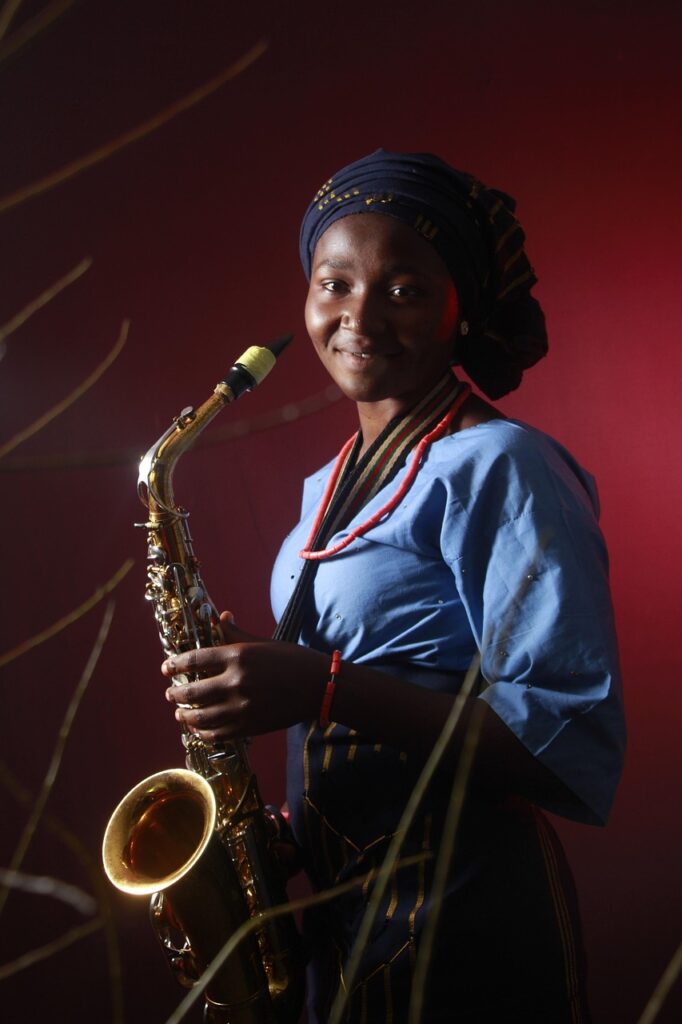 lady, sax, musician, female, music, saxophone, performer, saxophonist, woman, glamour, attractive, talent, beautiful, play, african, nigeria